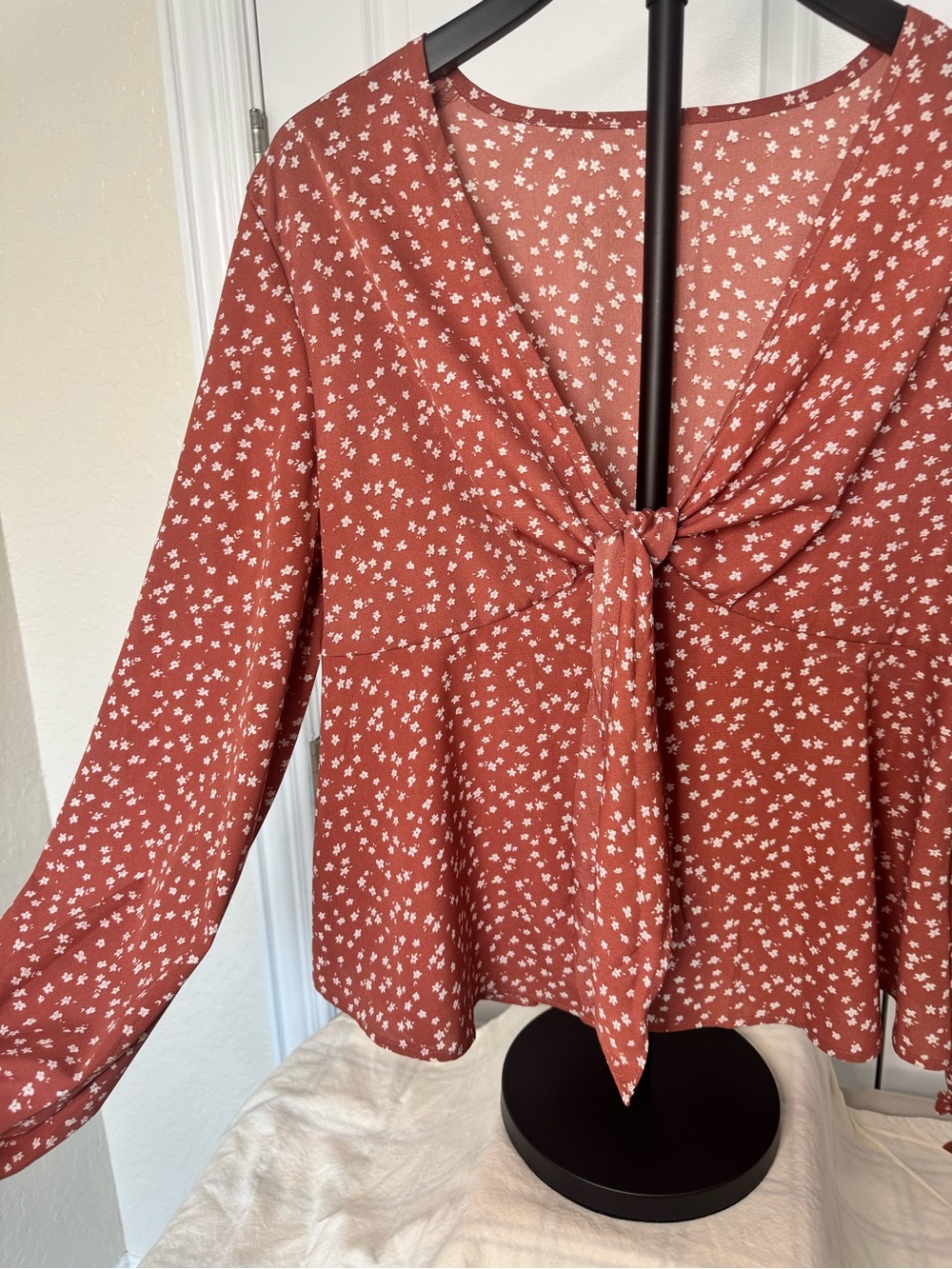 SHEIN Rust Red Floral Tie-Front Long-Sleeve Blouse - Picture 2 of 3